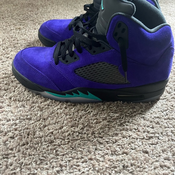 Jordan Grape 5 Size 12 - Picture 4 of 8